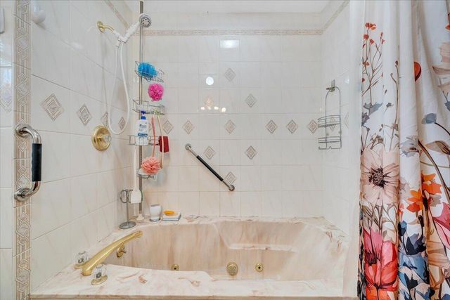 378 Archway RD, Blue Ridge, VA 24064