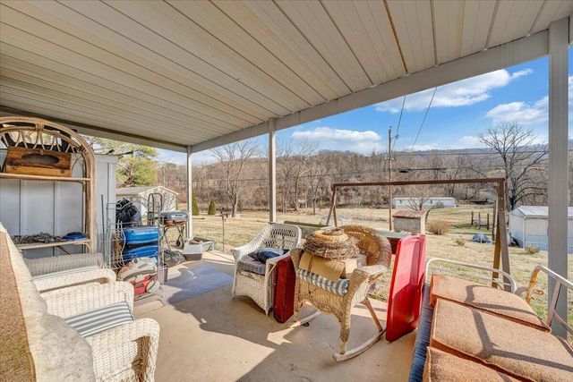 378 Archway RD, Blue Ridge, VA 24064