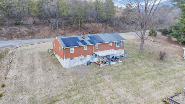 378 Archway RD, Blue Ridge, VA 24064