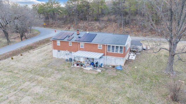 378 Archway RD, Blue Ridge, VA 24064