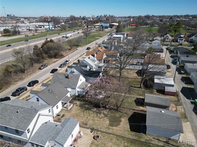 5548 Shaw Avenue, St Louis, MO 63110