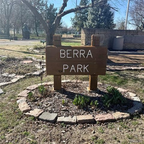 5548 Shaw Avenue, St Louis, MO 63110