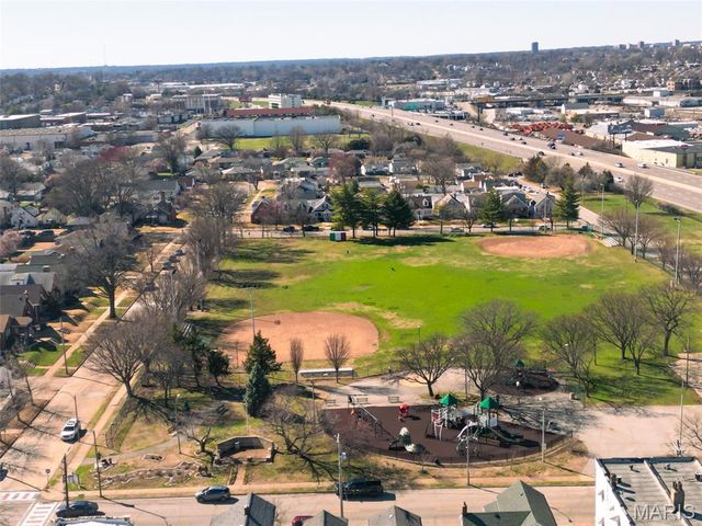 5548 Shaw Avenue, St Louis, MO 63110