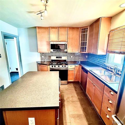 5548 Shaw Avenue, St Louis, MO 63110