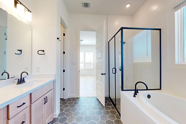 137 Bishop Wood RD, Dripping Springs, TX 78620