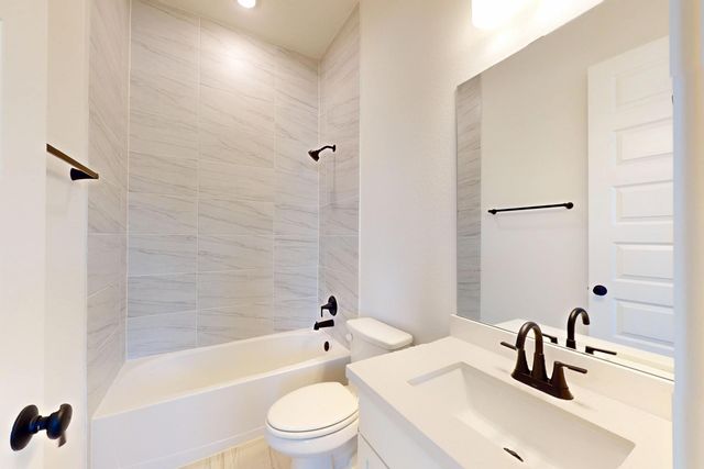 137 Bishop Wood RD, Dripping Springs, TX 78620