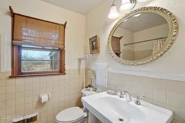 28536 Mccarty Drive, Perrysburg, OH 43551