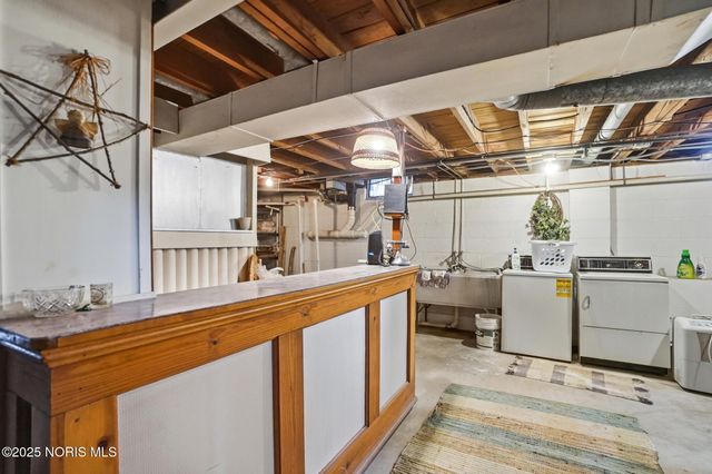 28536 Mccarty Drive, Perrysburg, OH 43551