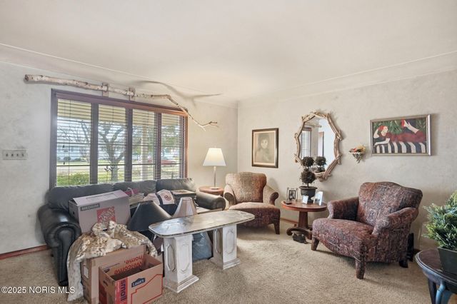 28536 Mccarty Drive, Perrysburg, OH 43551