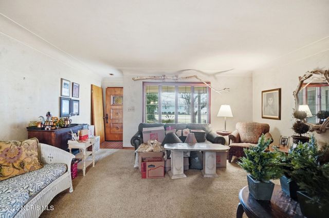 28536 Mccarty Drive, Perrysburg, OH 43551