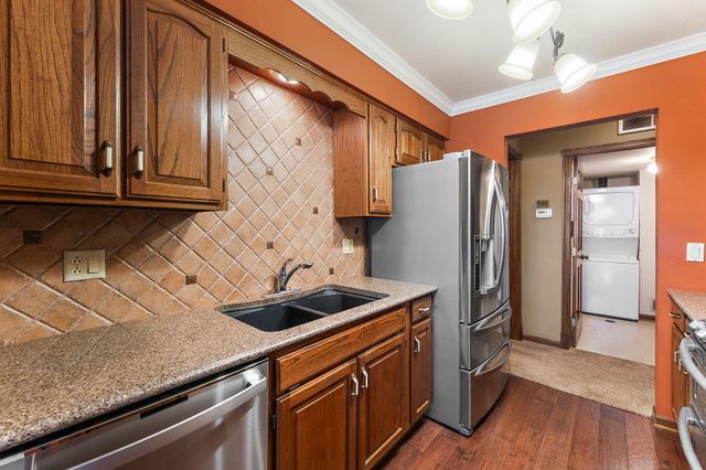 8220 Harrison Avenue 408, Munster, IN 46321