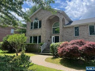 55 Walker, Closter, NJ 07624