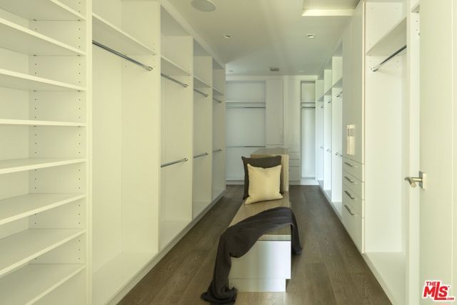 13120 Nimrod Place, Los Angeles, CA 90049
