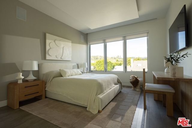 13120 Nimrod Place, Los Angeles, CA 90049