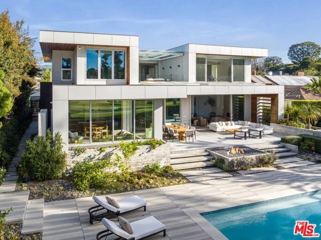 13120 Nimrod Place, Los Angeles, CA 90049