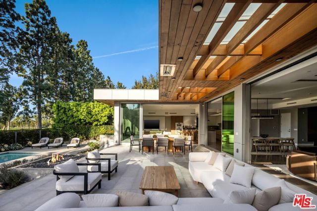 13120 Nimrod Place, Los Angeles, CA 90049