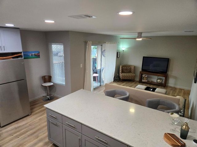 2600 Penny LN 207, Austin, TX 78757