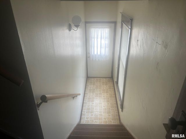 332 N CLAY Street, Taylorville, IL 62568