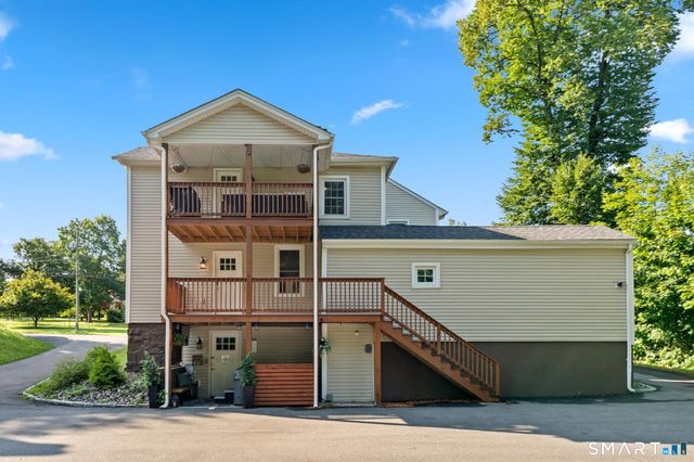 324 Washington Street Apt. 2, Middletown, CT 06457