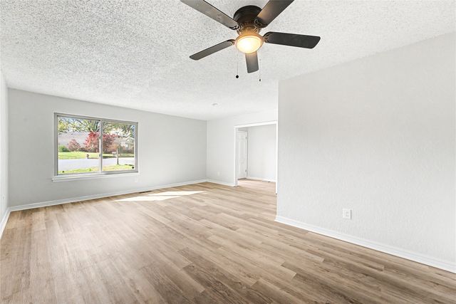 912 W Park Place, Broken Arrow, OK 74011