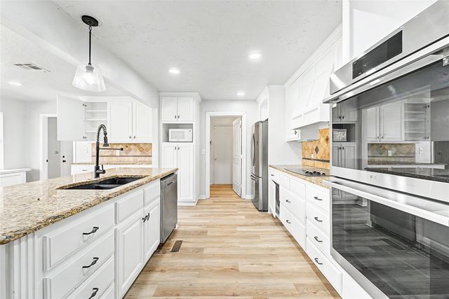 912 W Park Place, Broken Arrow, OK 74011