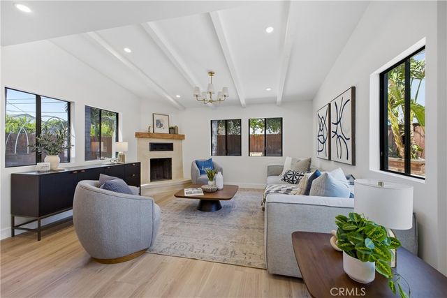 6845 Aura Avenue, Reseda, CA 91335