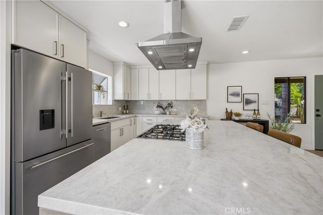 6845 Aura Avenue, Reseda, CA 91335