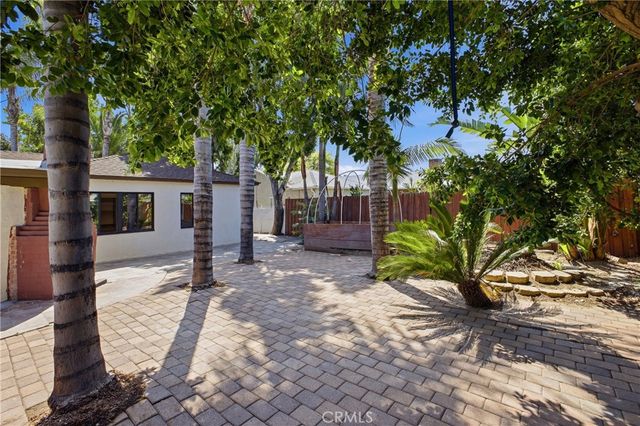 6845 Aura Avenue, Reseda, CA 91335