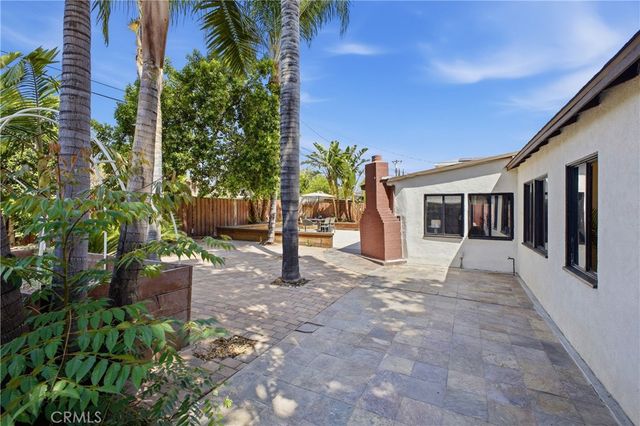 6845 Aura Avenue, Reseda, CA 91335