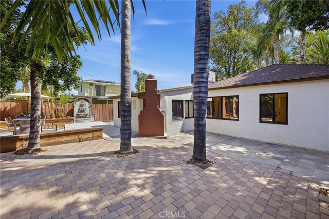 6845 Aura Avenue, Reseda, CA 91335