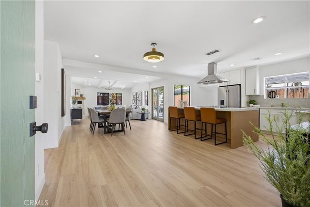 6845 Aura Avenue, Reseda, CA 91335