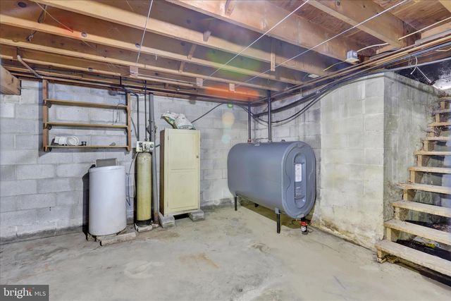 2796 JOHNSON DR, Chambersburg, PA 17201