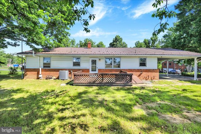 2796 JOHNSON DR, Chambersburg, PA 17201