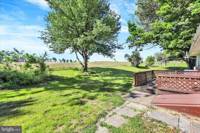 2796 JOHNSON DR, Chambersburg, PA 17201