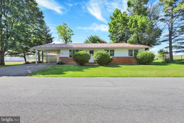 2796 JOHNSON DR, Chambersburg, PA 17201