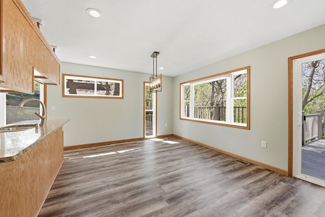 71 B Street, Saint Paul, MN 55106