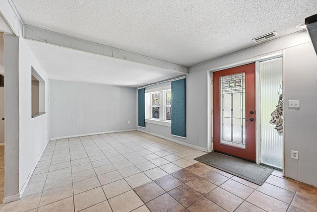 71 B Street, Saint Paul, MN 55106