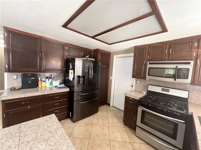 25900 Calle Familia, Moreno Valley, CA 92551