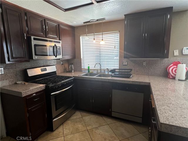 25900 Calle Familia, Moreno Valley, CA 92551