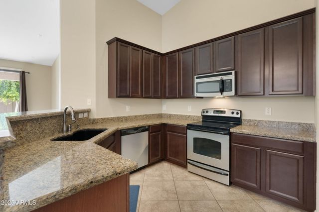 2415 W MELODY Drive, Phoenix, AZ 85041