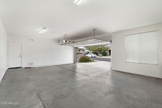 2415 W MELODY Drive, Phoenix, AZ 85041