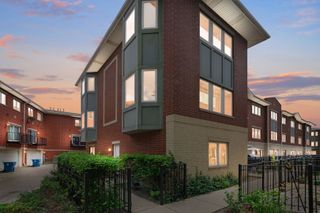 2403 W 32nd Place, Chicago, IL 60608