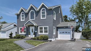 44 Franklin Avenue, Pequannock Township, NJ 07444