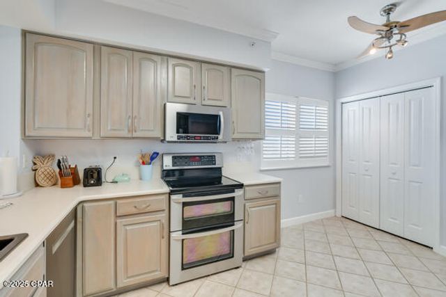 8601 Surf Drive 11W, Panama City, FL 32408