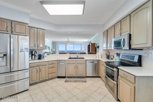 8601 Surf Drive 11W, Panama City, FL 32408