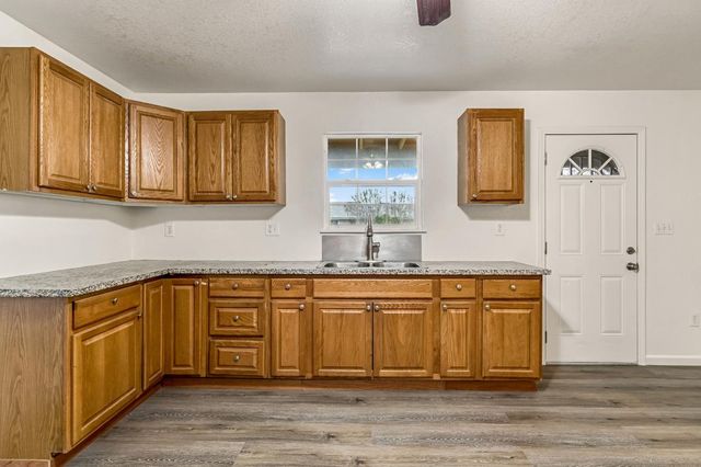 430 S 6th Street, Fowler, CA 93625