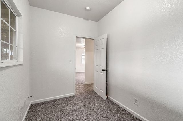 430 S 6th Street, Fowler, CA 93625