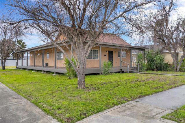 430 S 6th Street, Fowler, CA 93625