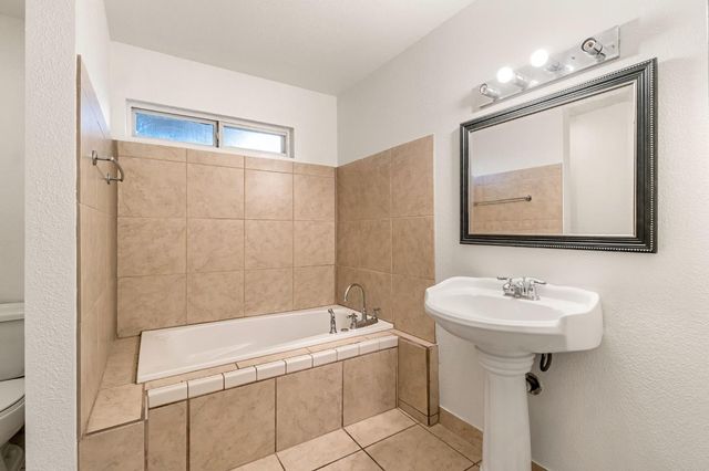 430 S 6th Street, Fowler, CA 93625