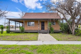 430 S 6th Street, Fowler, CA 93625